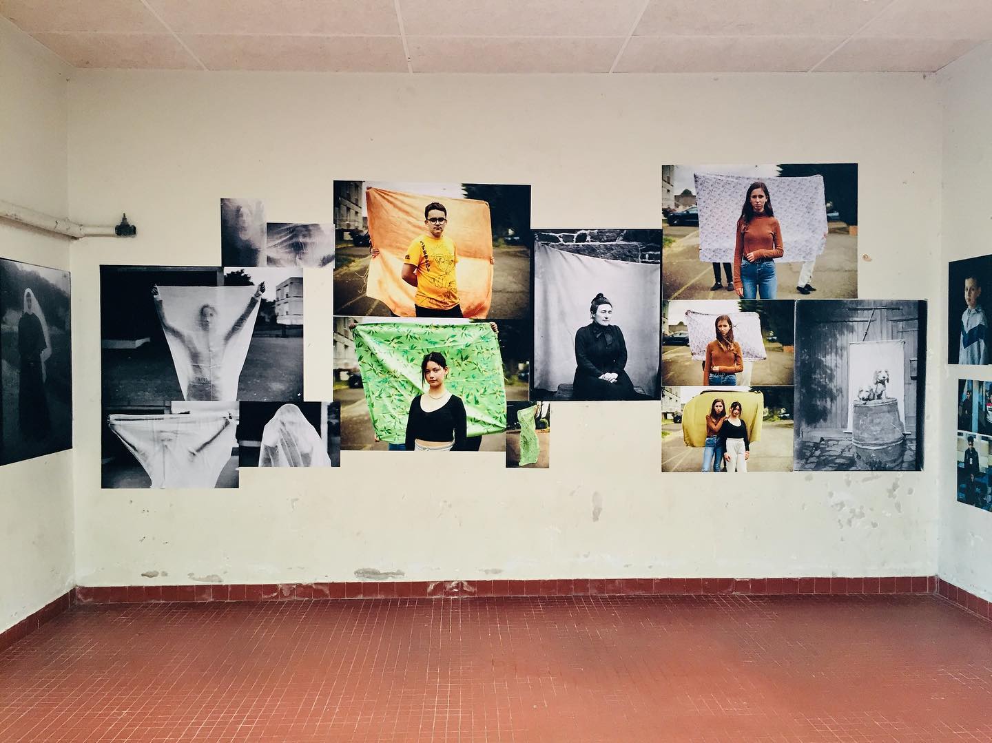 "Toucher du regard" - Résidence EAC au collège de Plémet - photographies de Marynn Gallerne avec des photographies du fonds George De Kerever (musée de Saint-Brieuc). "Toucher du regard" - Résidence EAC au collège de Plémet avec des photographies du fond Kerever du musée de Saint-Brieuc.