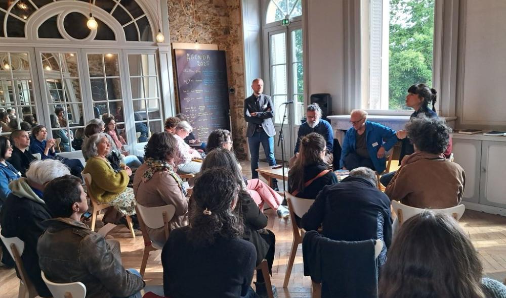 A la rencontre des maisons d'éditions de Bretagne. Journée professionnelle organisée par la Bibliothèque des Côtes d'Armor